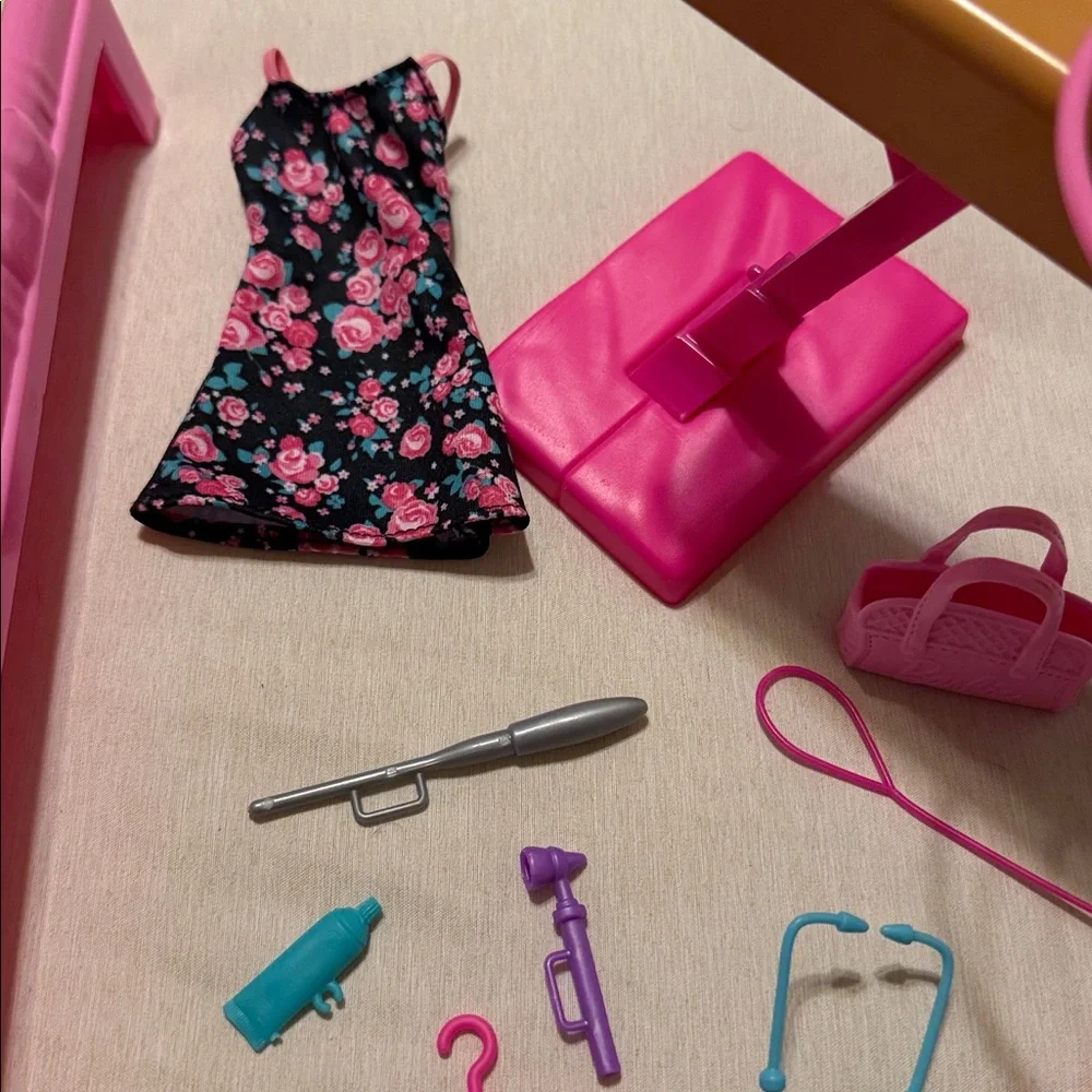 Barbie dive into